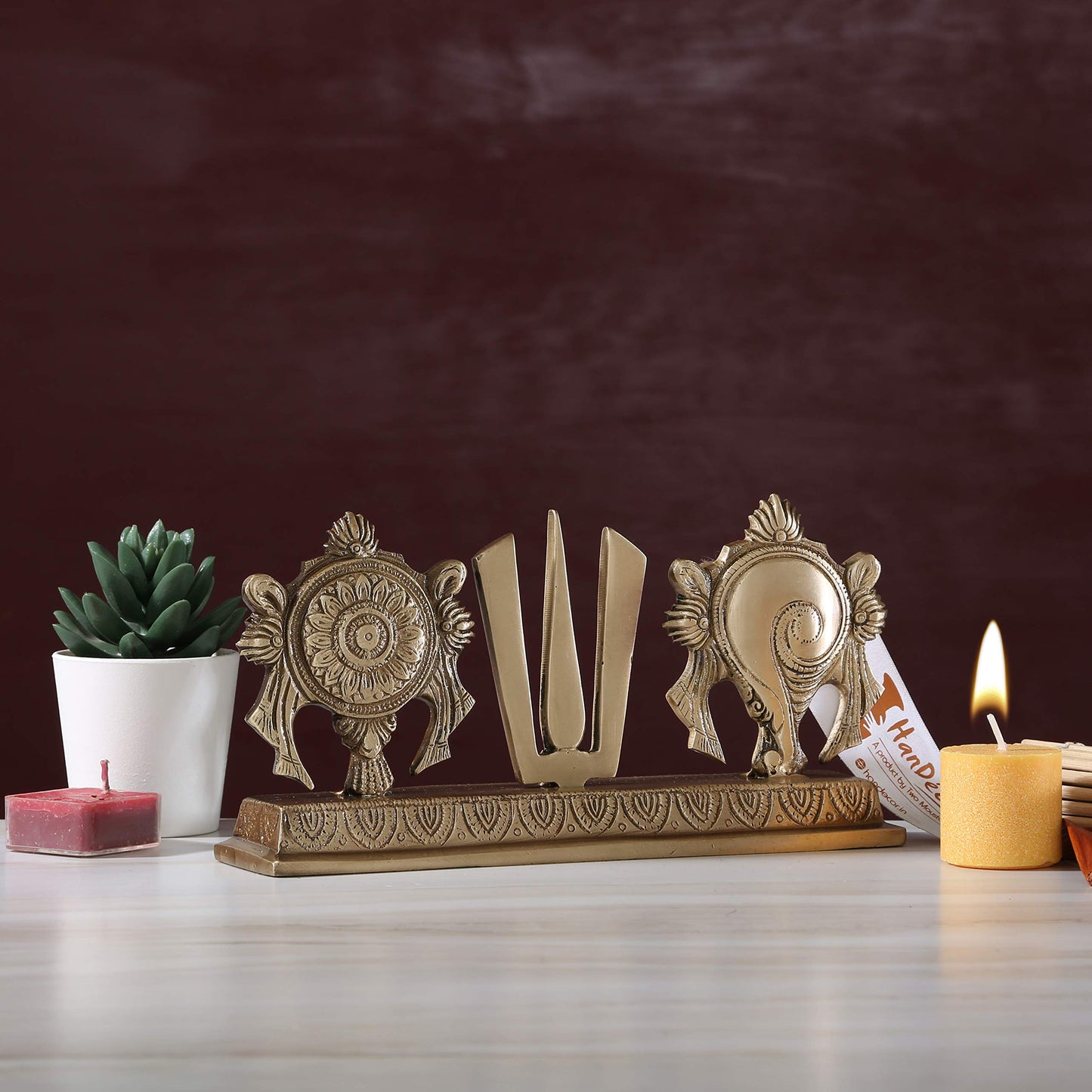 Brass Shankh Showpiece – Symbol of Purity, Positivity & Divine Energy
