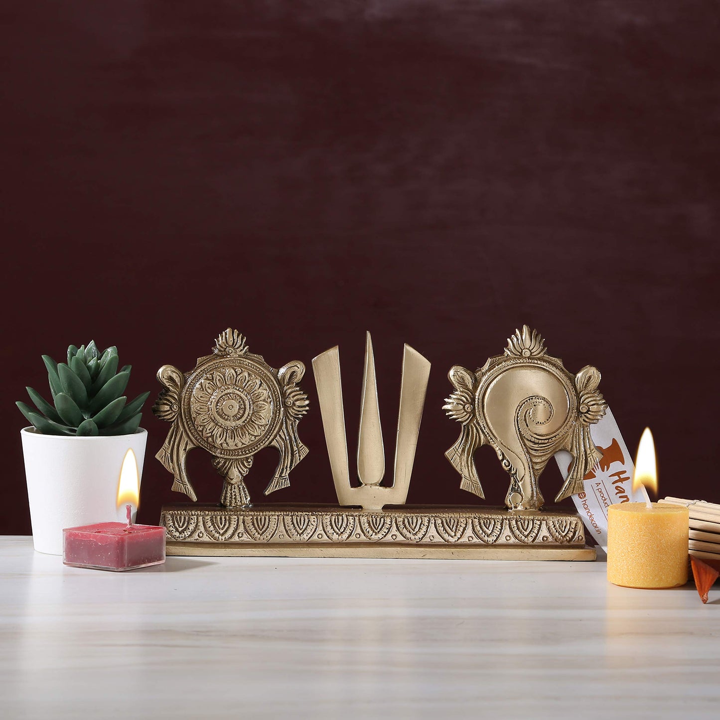 Brass Shankh Showpiece – Symbol of Purity, Positivity & Divine Energy